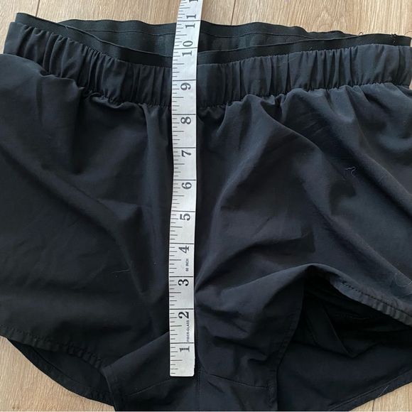 Nike Black Athletic Shorts - Picture 4 of 6